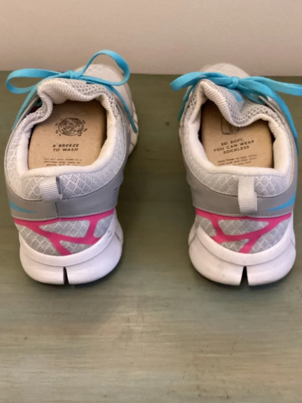 Nike Free Run 2 Sneakers size 6.5 Youth